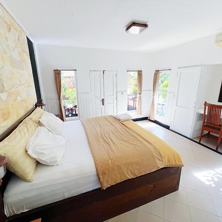 Puri Nusa Beach Hotel Нуса-Лембонган Экстерьер фото