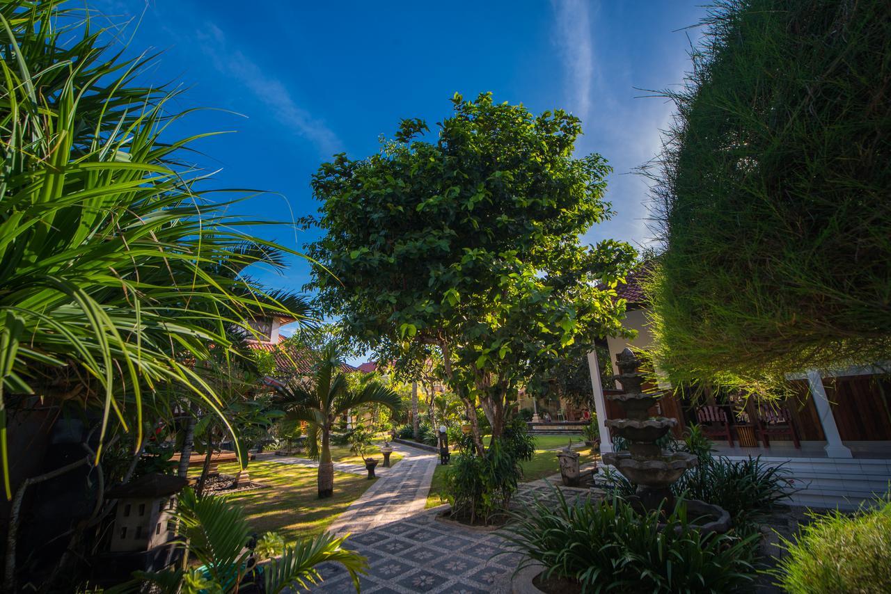 Puri Nusa Beach Hotel Нуса-Лембонган Экстерьер фото