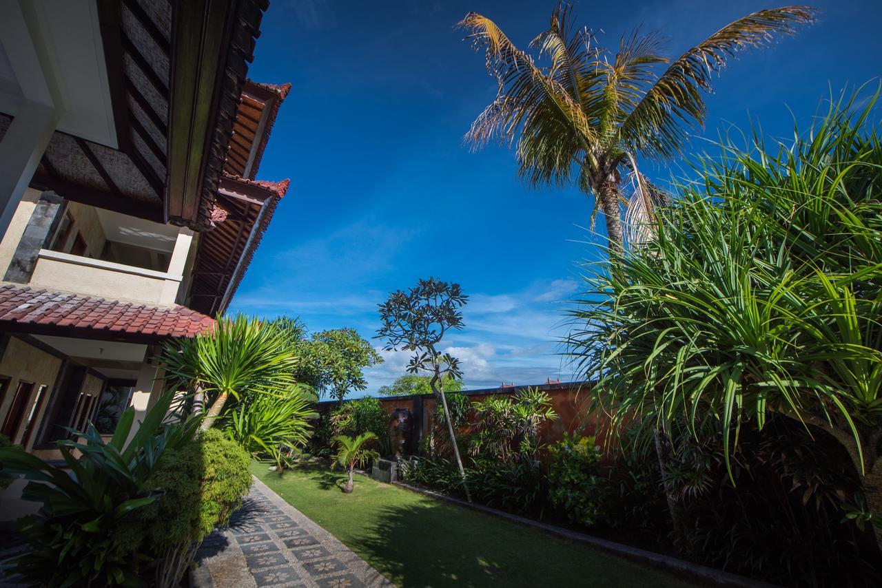 Puri Nusa Beach Hotel Нуса-Лембонган Экстерьер фото
