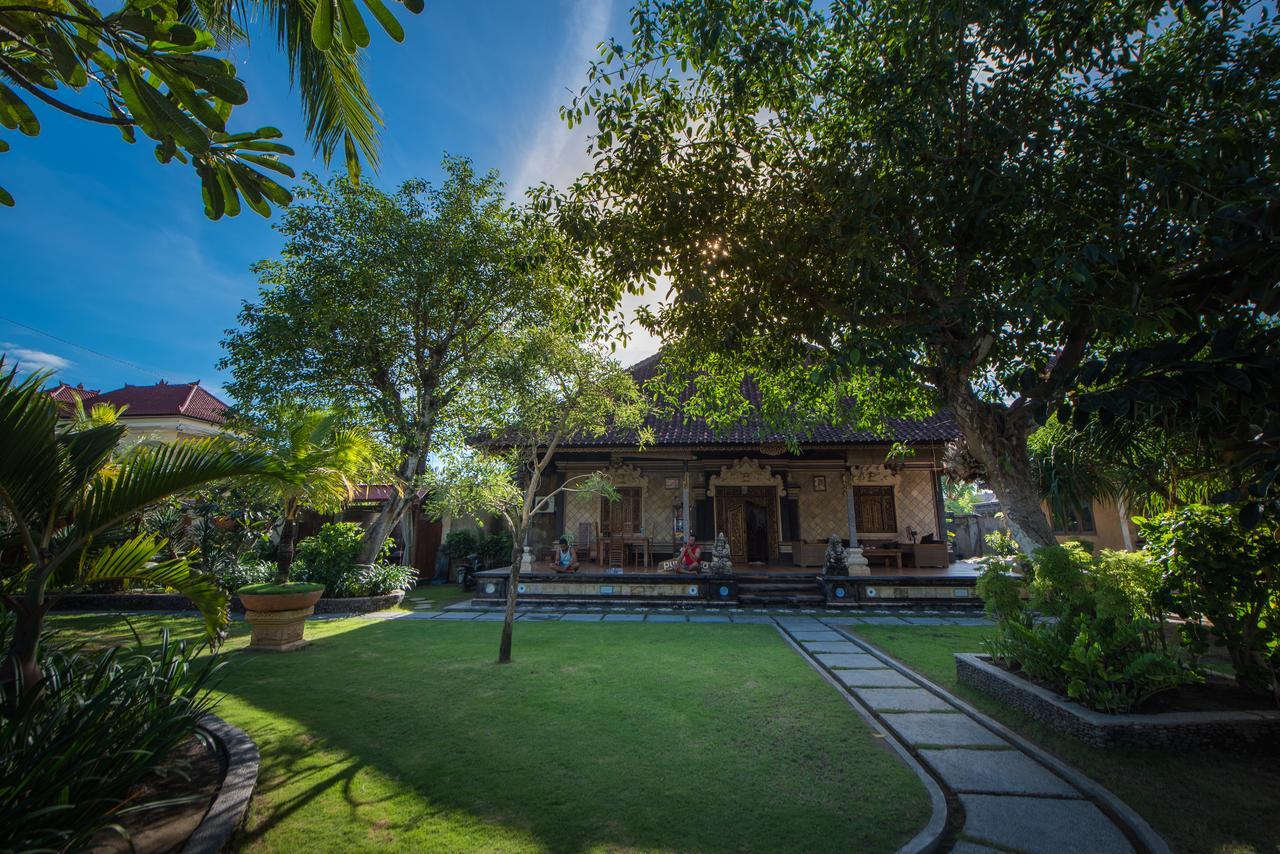 Puri Nusa Beach Hotel Нуса-Лембонган Экстерьер фото