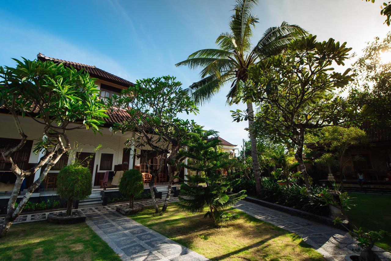Puri Nusa Beach Hotel Нуса-Лембонган Экстерьер фото